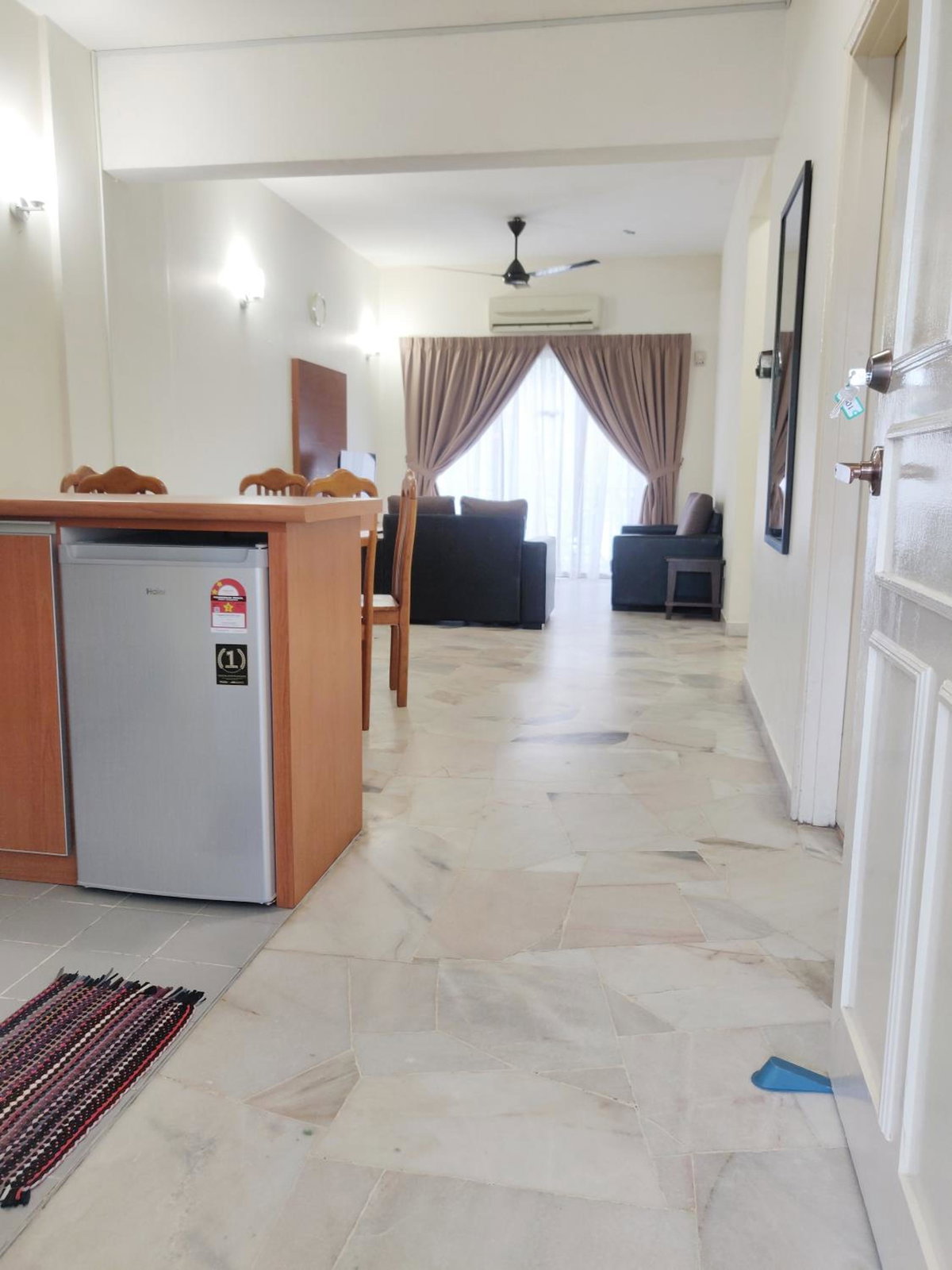 Hotel · Wan's Apartment Bayu Beach Resort, Kampong Si Rusa