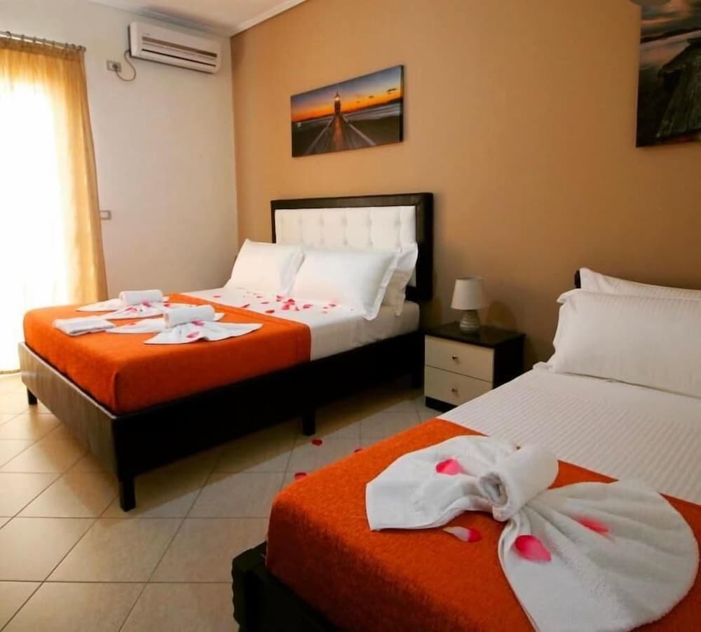 Eros Hotel, Albania