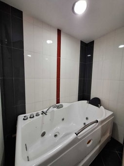 Danis Hotel, Golem, Albania