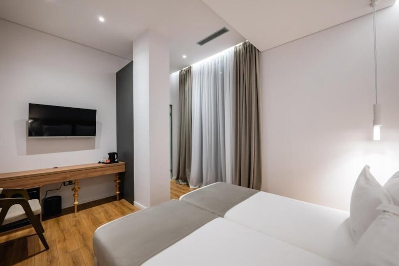 Mae Select Hotel, Sarandë, Albania