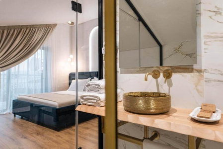Mae Select Hotel, Sarandë, Albania
