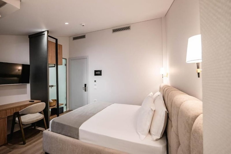 Mae Select Hotel, Sarandë, Albania