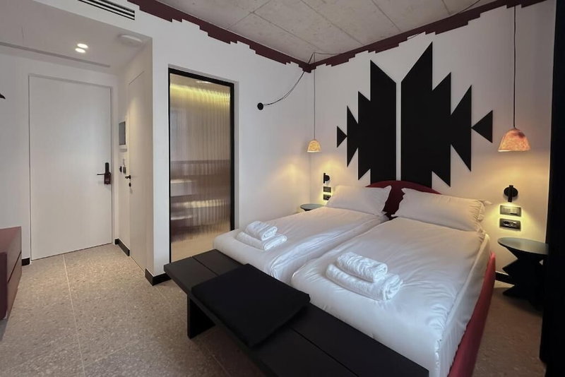 Bazaar Hotel, Tirana, Albania