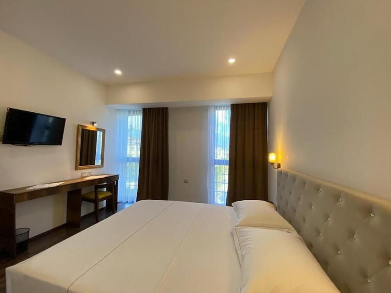 Hotel Republika Berat, Velabisht, Albania