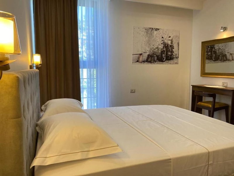 Hotel Republika Berat, Velabisht, Albania