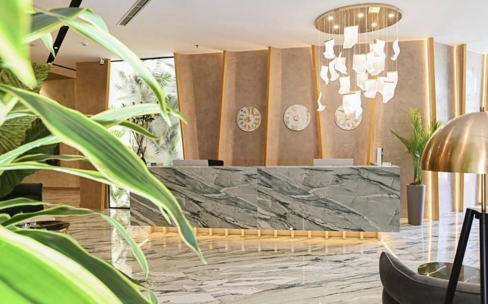 White Hill Hotel, Albania