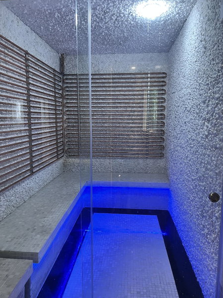 Kiwi Hotel & Apartments, Da Nang, Vietnam