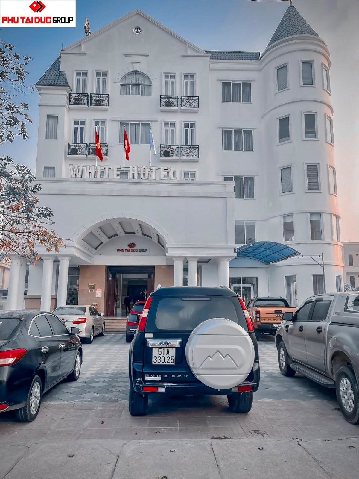White Hotel, Vietnam
