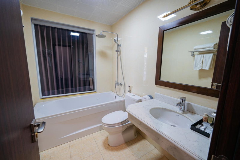 Topone Halong Hotel, Ha Long, Vietnam