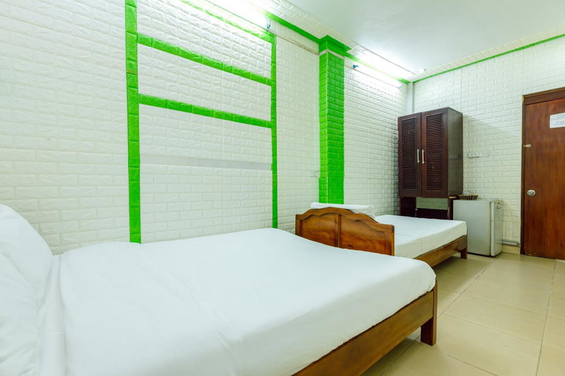 OYO 604 Queen Hotel spot-on, Hanoi, Vietnam