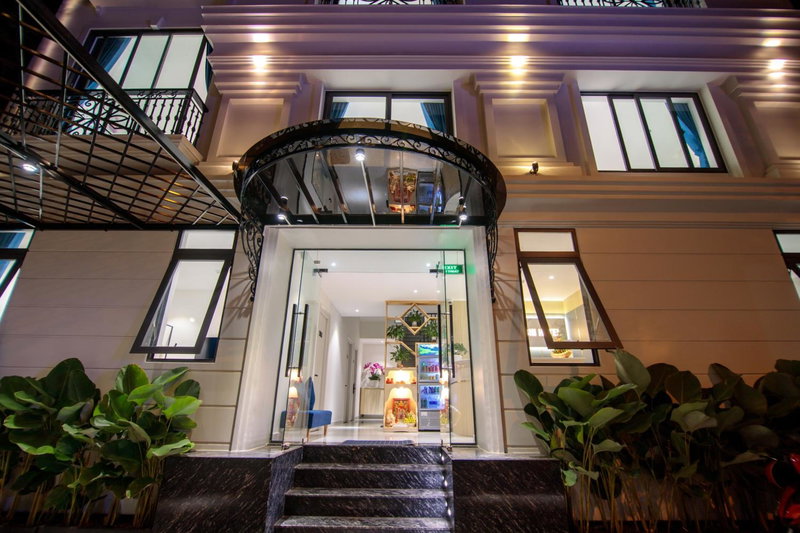 Bin Bin Hotel 11 Near Island Diamond, Ho Chi Minh City, Vietnam