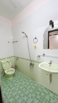 Saigon PT Hotel, Ấp Bình Hưng, Vietnam