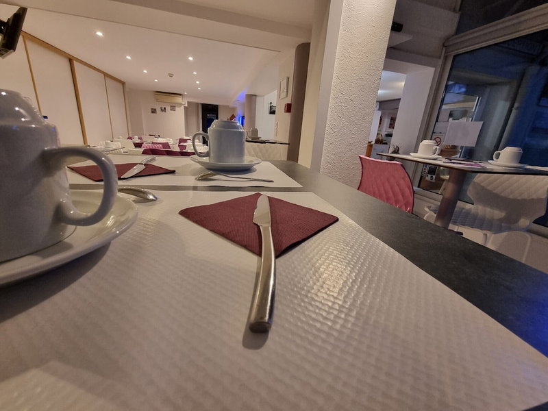 Hôtel Les Atlantes, Medis, France