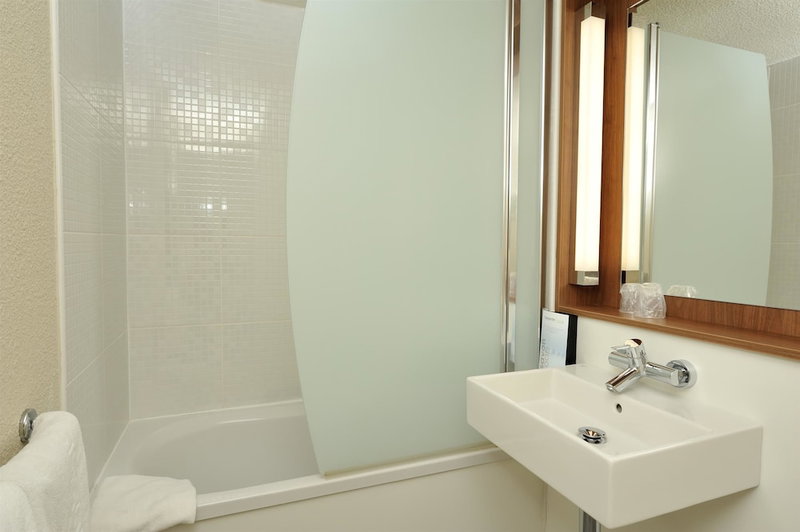 Hotel Campanile Orleans Ouest - La Chapelle St Mesmin, La Chapelle-Saint-Mesmin, France