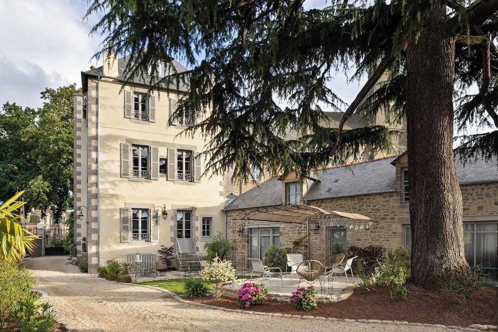Clos du Cèdre, France