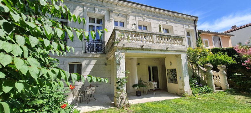 Villa Aigarden maison d'hôtes, Avignon, France