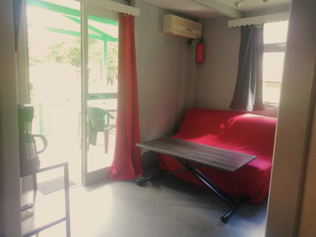Camping L'oasis Du Berry - chalets climatisés, Saint-Gaultier, France