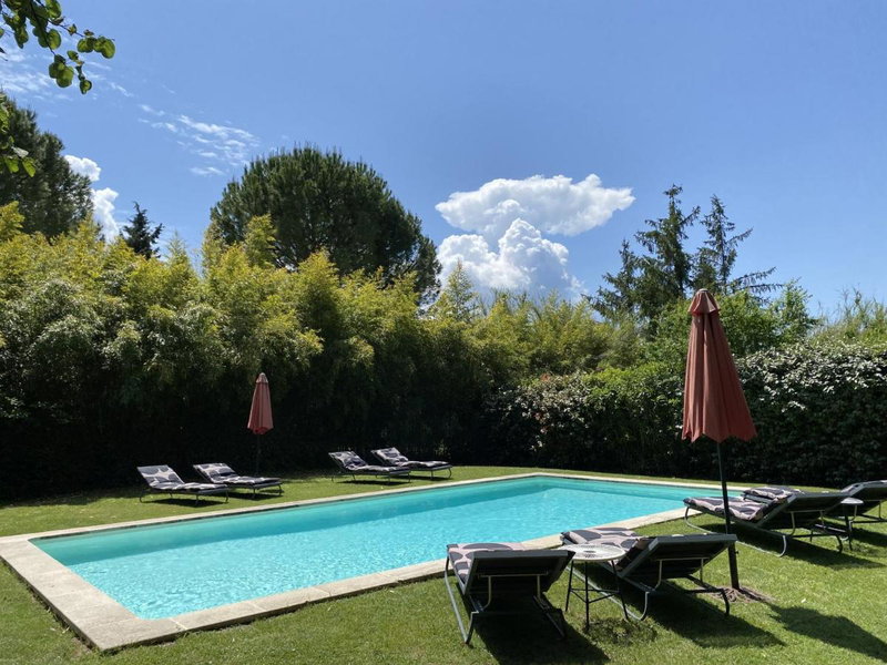 Mas la Pauline Gîtes de charme & roulotte, Saint-Rémy-de-Provence, France