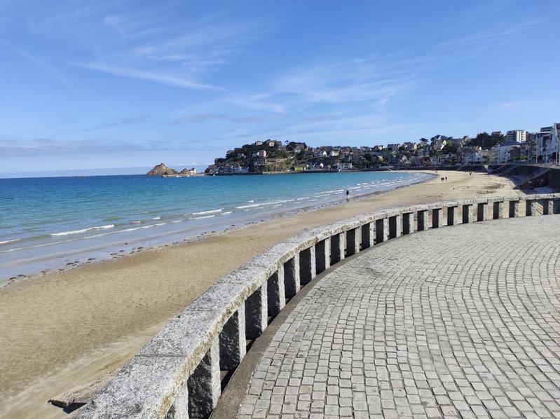Aux Trois Palmiers, Saint-Brieuc, France