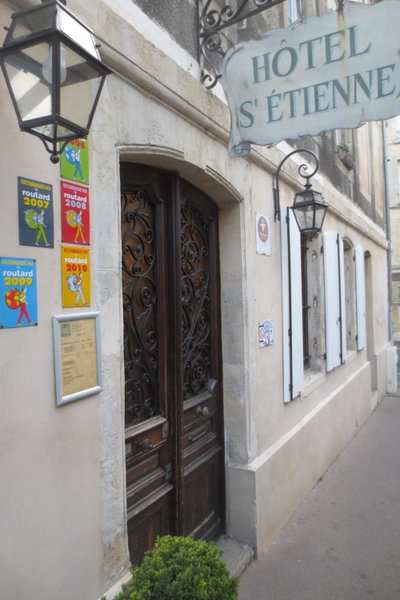 Hotel Saint Etienne, Caen, France