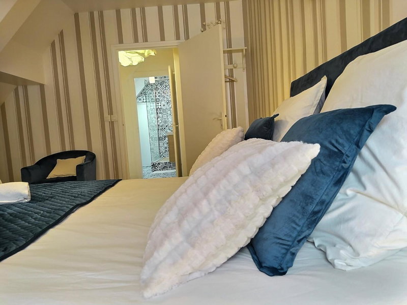 Chambre d'hôtes de Verdigné Piscine Parking Wifi, Le Mans, France