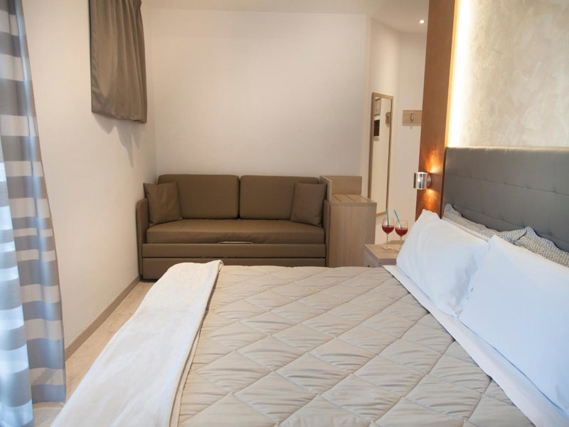 Hotel Gabbiano, Rimini, Italy