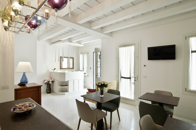 Chiara - Lodge, Mestre, Italy