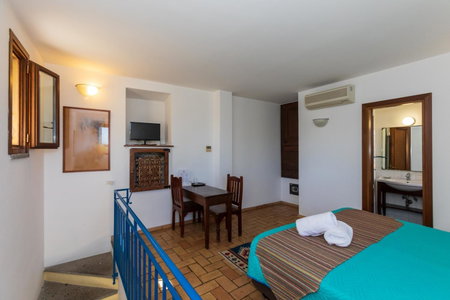 Residenza d'Epoca Pietra Di Ponente, Ciampino, Italy