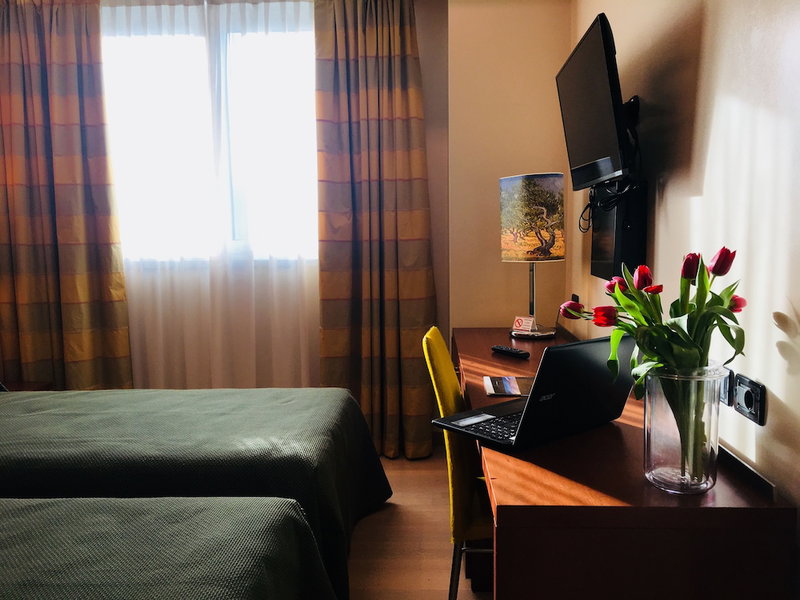 Kristal, Zane, Italy