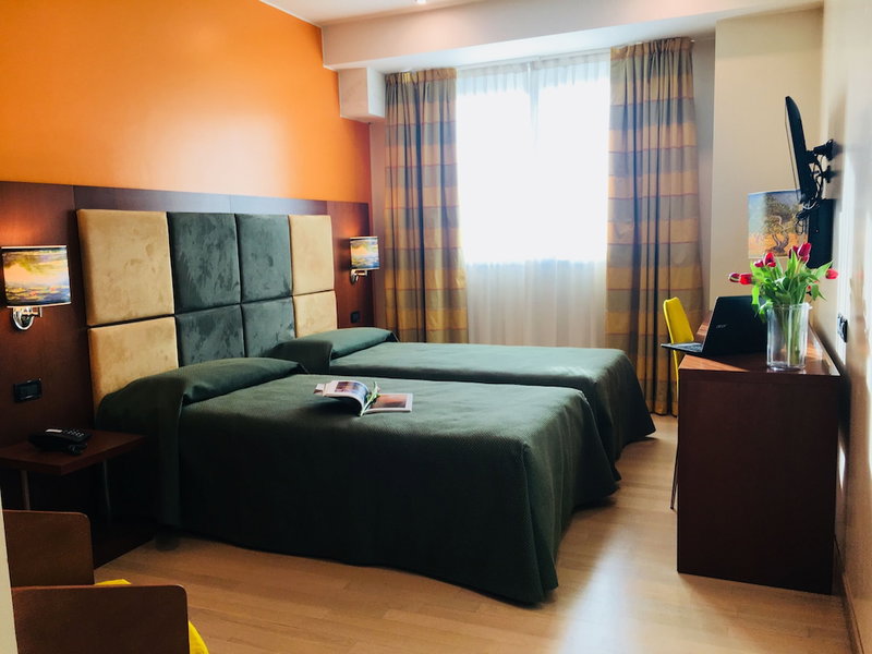 Kristal, Zane, Italy