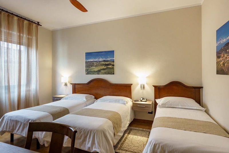 Hotel Il Grappolo d'Oro, Monforte d'Alba, Italy