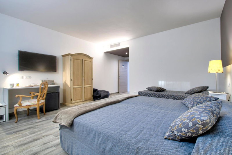 Resilienza, Mira, Italy
