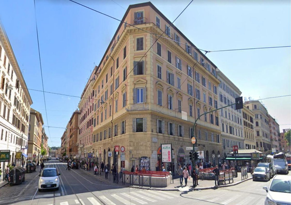 Ottaviano Smart Rooms, Italy