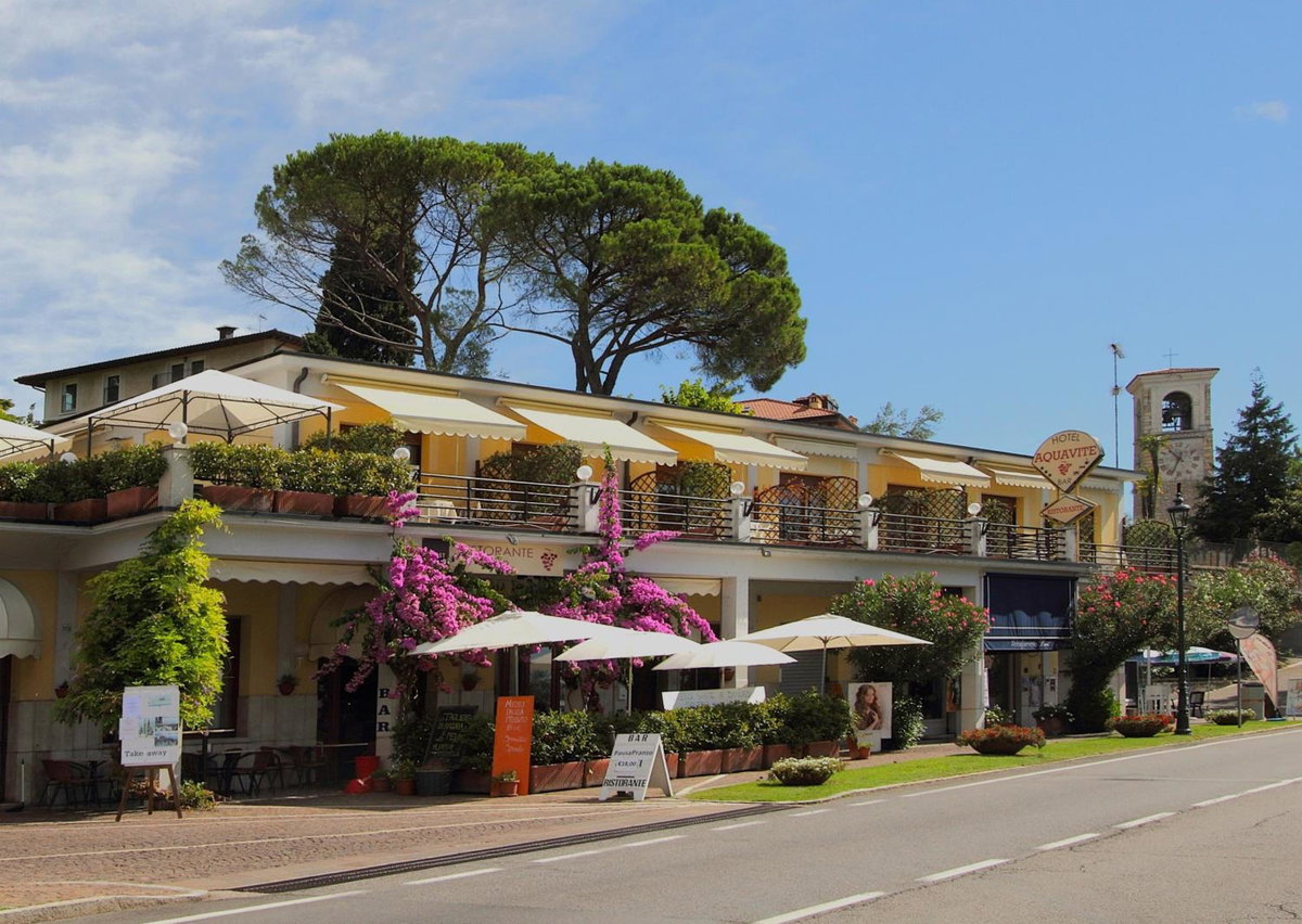 Edonè Al Lago, Italy