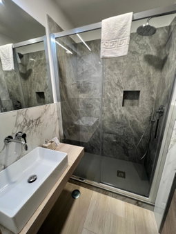 Hotel Le Petit, Rome, Italy