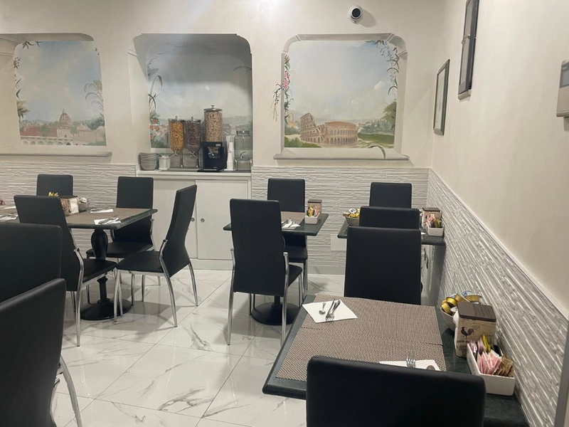 Hotel Le Petit, Rome, Italy