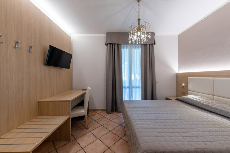 Hotel Romantic, Cavaion Veronese, Italy