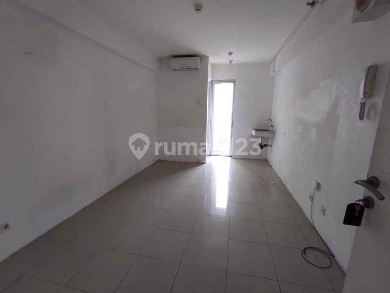Apartment for rent in Bekasi, Indonesia · Bassura City Apartment · 1 room, 1 bath