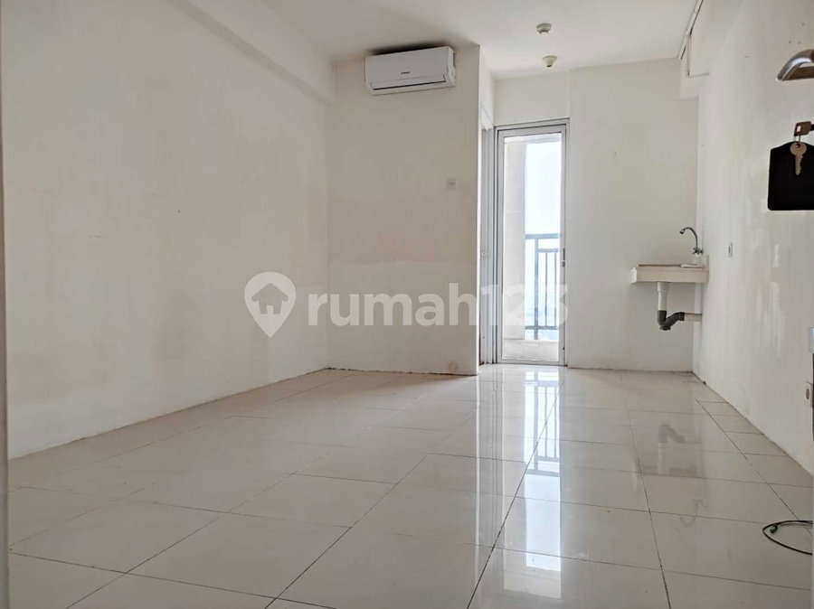 Apartment for rent in Bekasi, Indonesia · Bassura City Apartment · 1 room, 1 bath