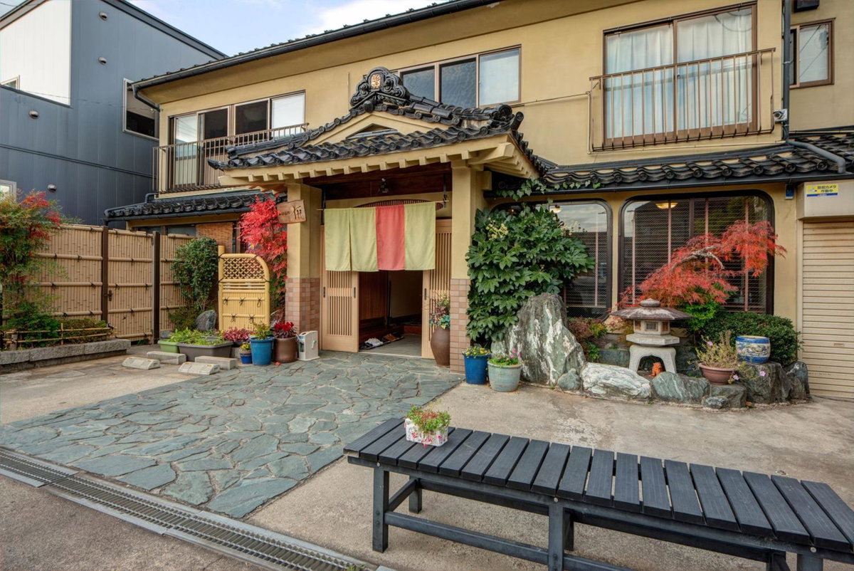 Azuma Ryokan, Japan