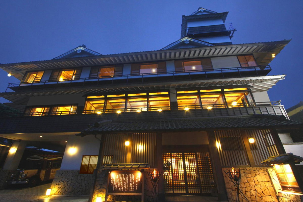 Hakone Kamon, Япония
