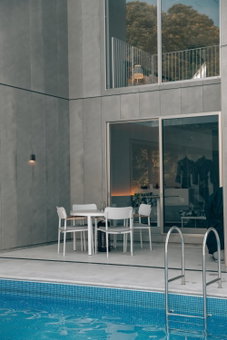 Botanical Pool Club, Kyonan, Japan