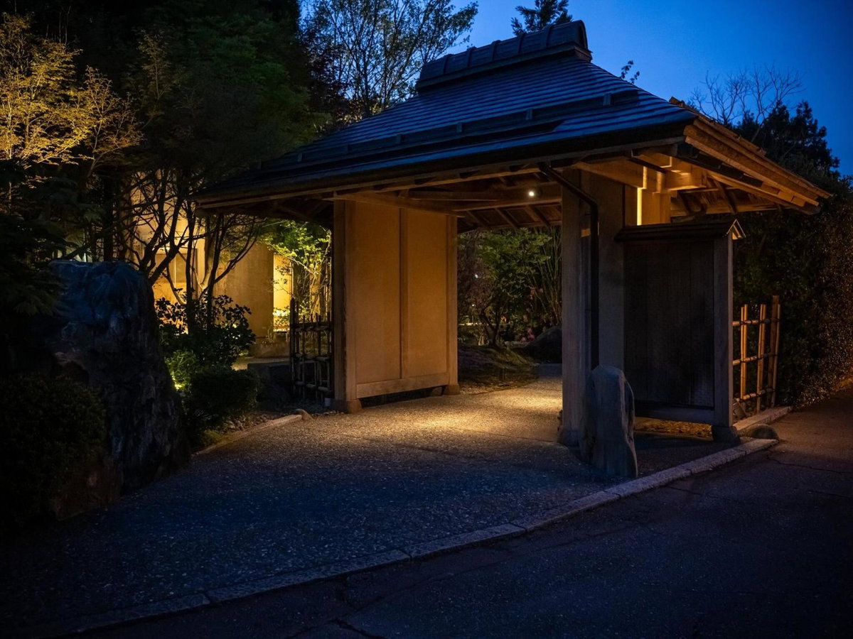 Kuriya Yasohachi, Japan