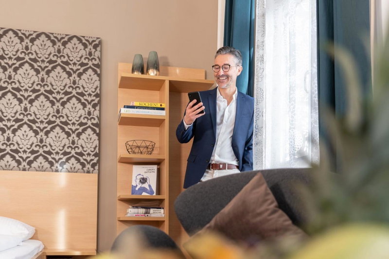Hotel CampusZwei Komfortable Doppelzimmer & Apartments mit Küche Zentral in Ludwigsburg ideal für Business & Langzeitaufenthalte 24h Check in Kinder bis 14, Ludwigsburg, Germany