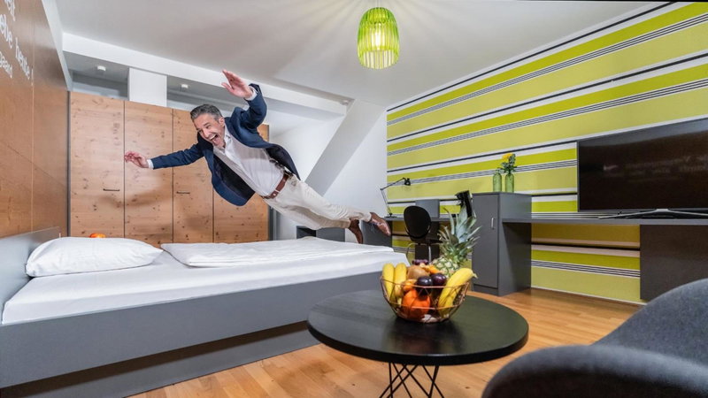 Hotel CampusZwei Komfortable Doppelzimmer & Apartments mit Küche Zentral in Ludwigsburg ideal für Business & Langzeitaufenthalte 24h Check in Kinder bis 14, Ludwigsburg, Germany