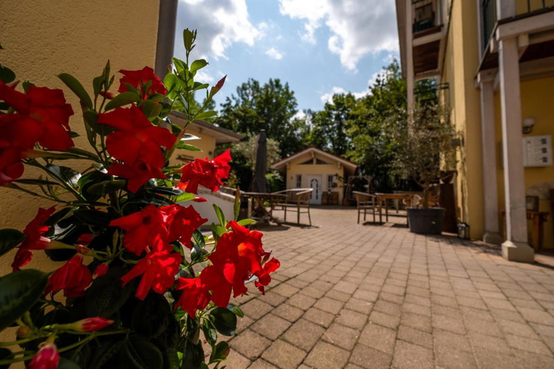 Landhaus Hotel Wolfratshausen, Wolfratshausen, Germany