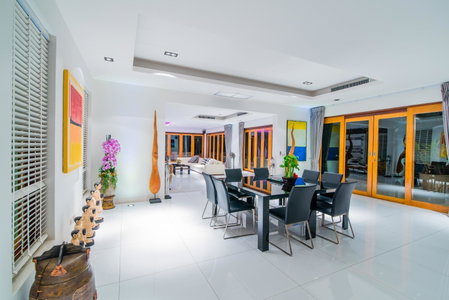 Golfers Paradise HuaHin, Cha Am, Thailand