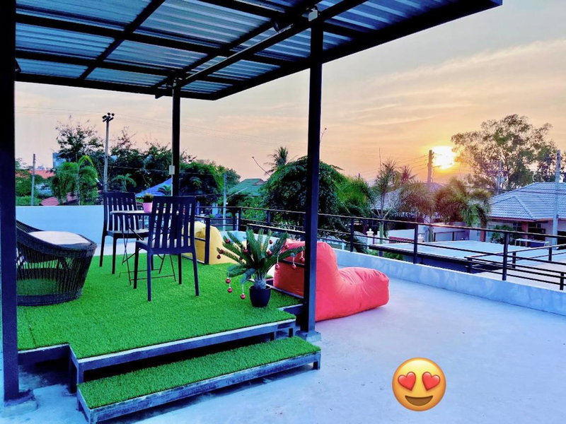 Pudpichaya Pool Villa, Ban Sahakham, Thailand
