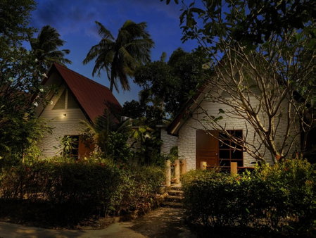 Blue Beach Resort, Baanphakrimlay, Thailand