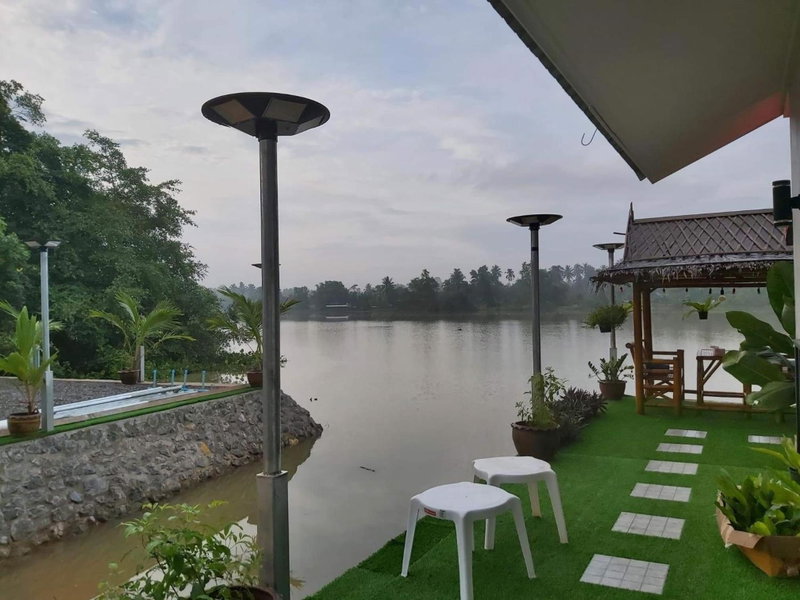 Boat house marina restaraunt and homestay, Suratthani, Thailand
